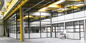 Trennwand-Systeme sorgen für mehr Struktur in Ihrer Industriehalle